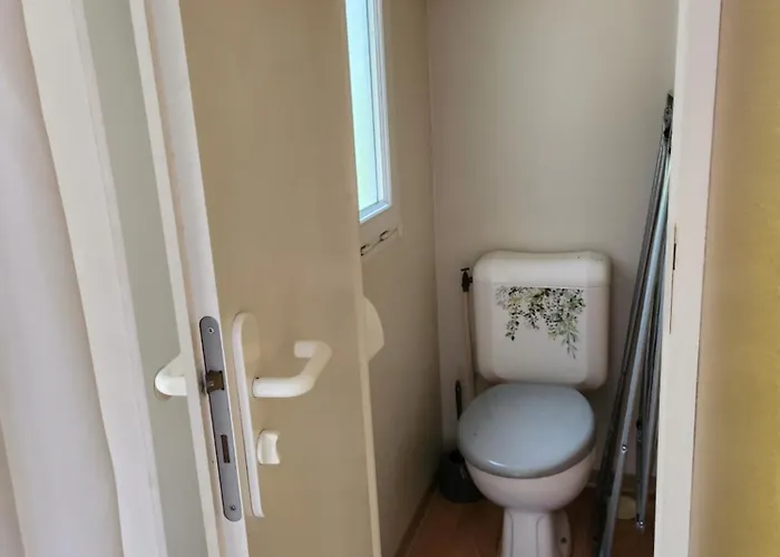 Camping Domaine De *