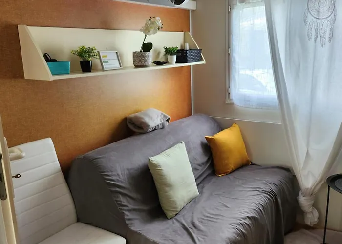 Camping Domaine De *